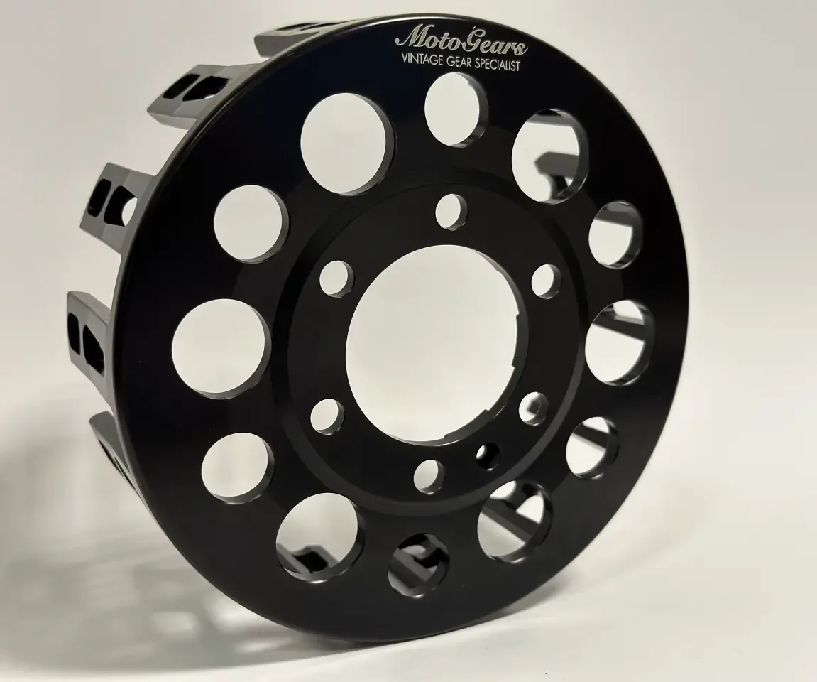 Suzuki RGV250 clutch basket