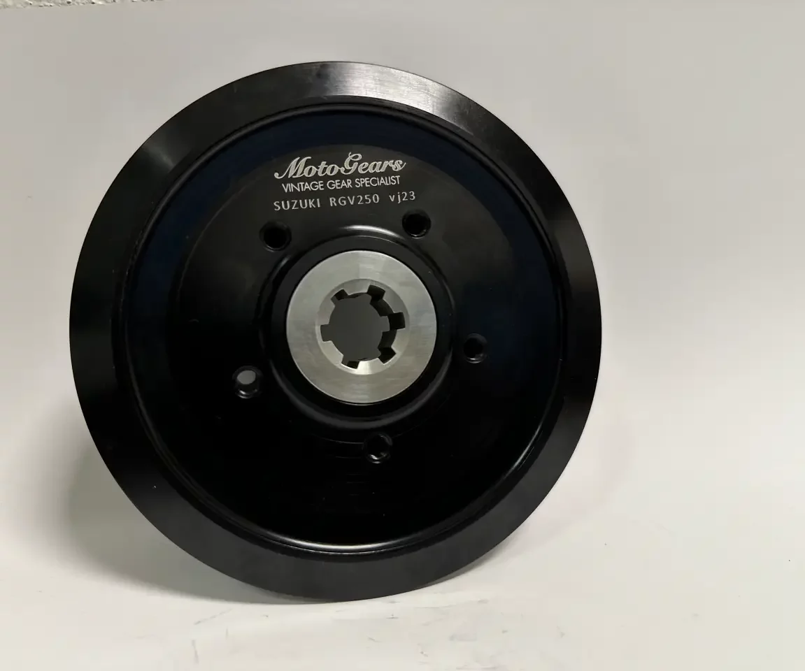 Suzuki RGV250 clutch basket